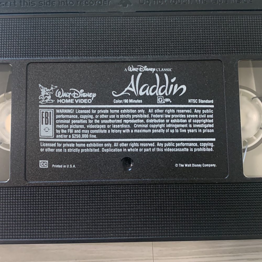 Disneys 1992 Aladdin VHS tape - Picture 5 of 9